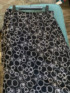 Christopher & Banks Black Midi Skirt w White Floral Dot Pattern black buttons